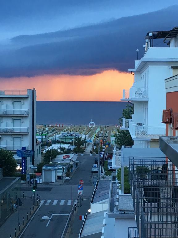 Hotel Sissi Rivazzurra Di Rimini Екстериор снимка